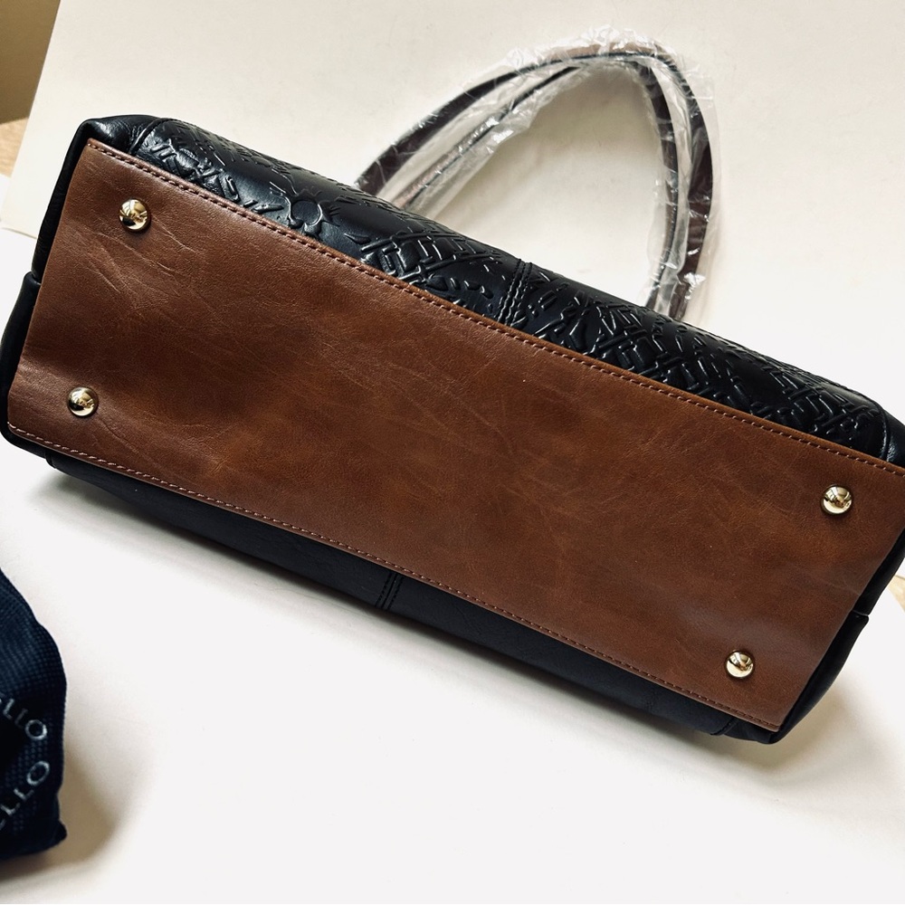 NWT Tignanello Leather Embossed Two-Toned Large Satchel. Comes with a dust bag. - Picture 7 of 15
